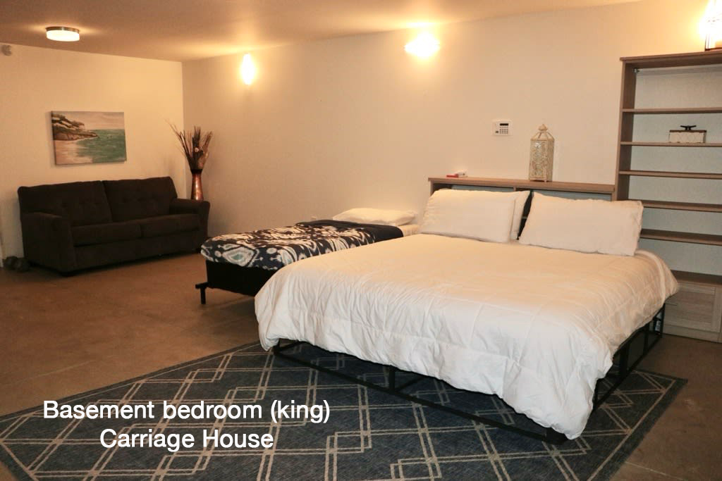 carriage basement king room tag