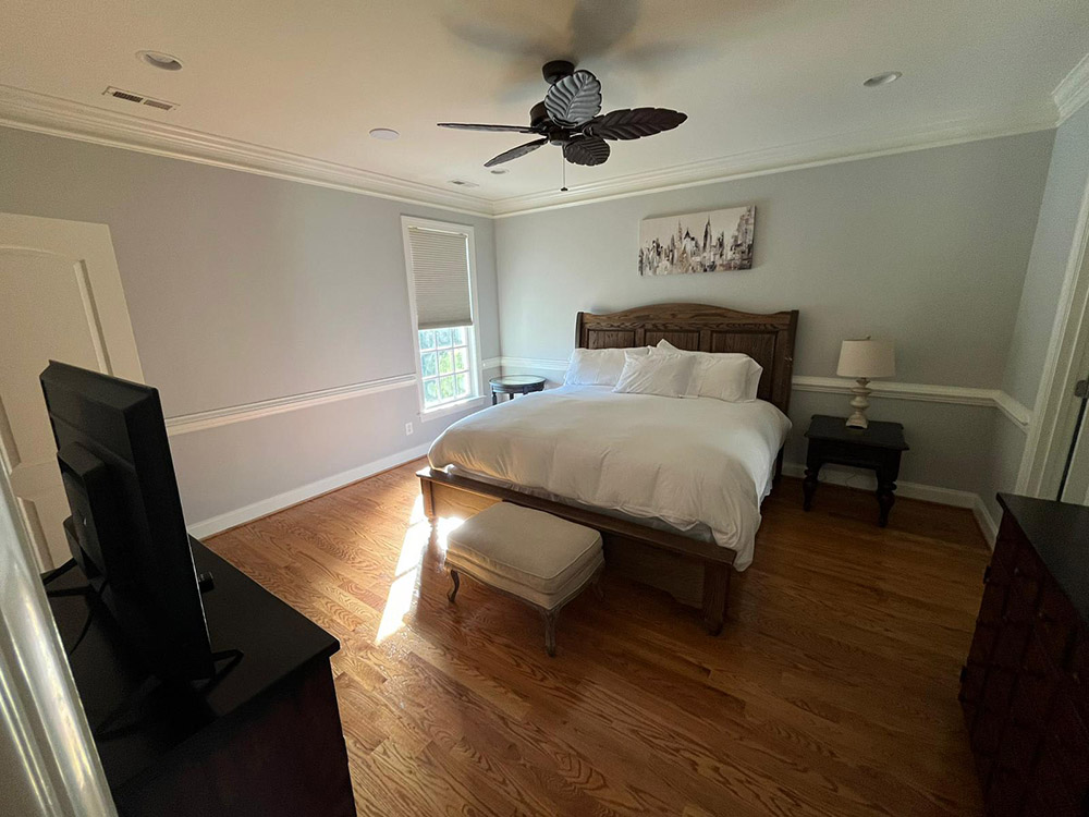 BR 1 wide view main king tv