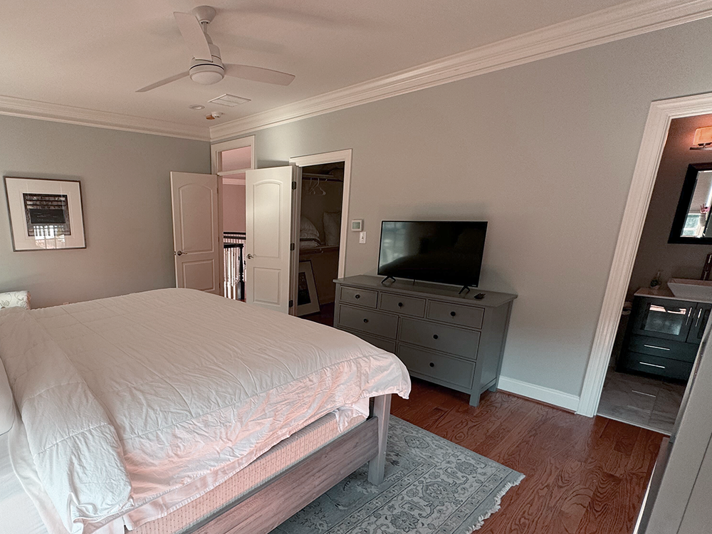 BR 3 from fare corner incl ceiling fan, doors_0281