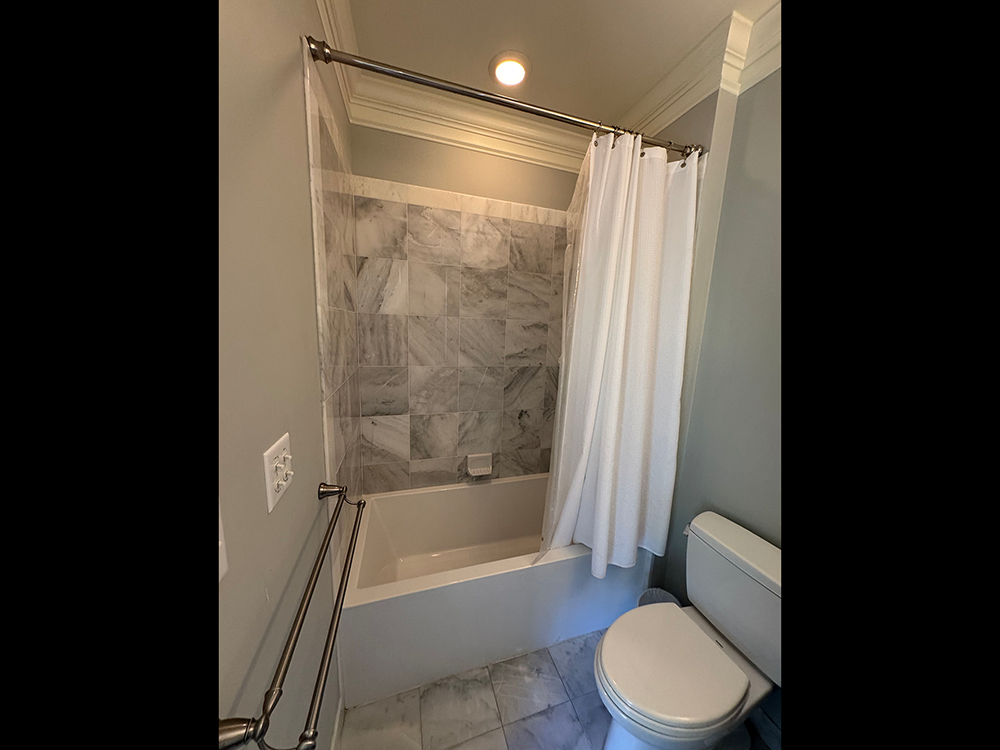 BR 3 shower 1000 x 750