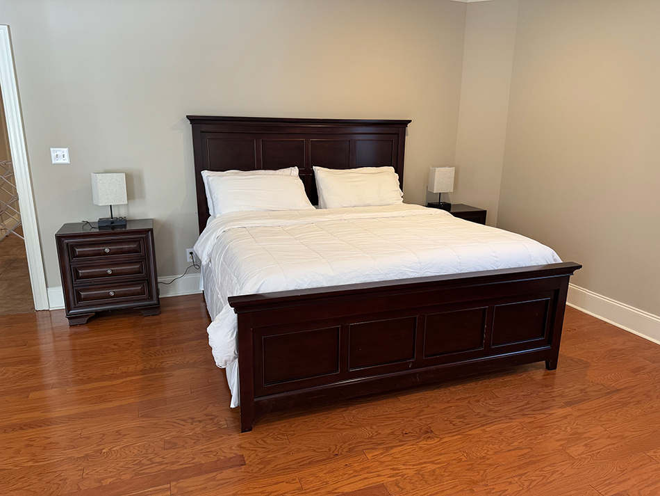 BR 5 dark. wood downstairs sm