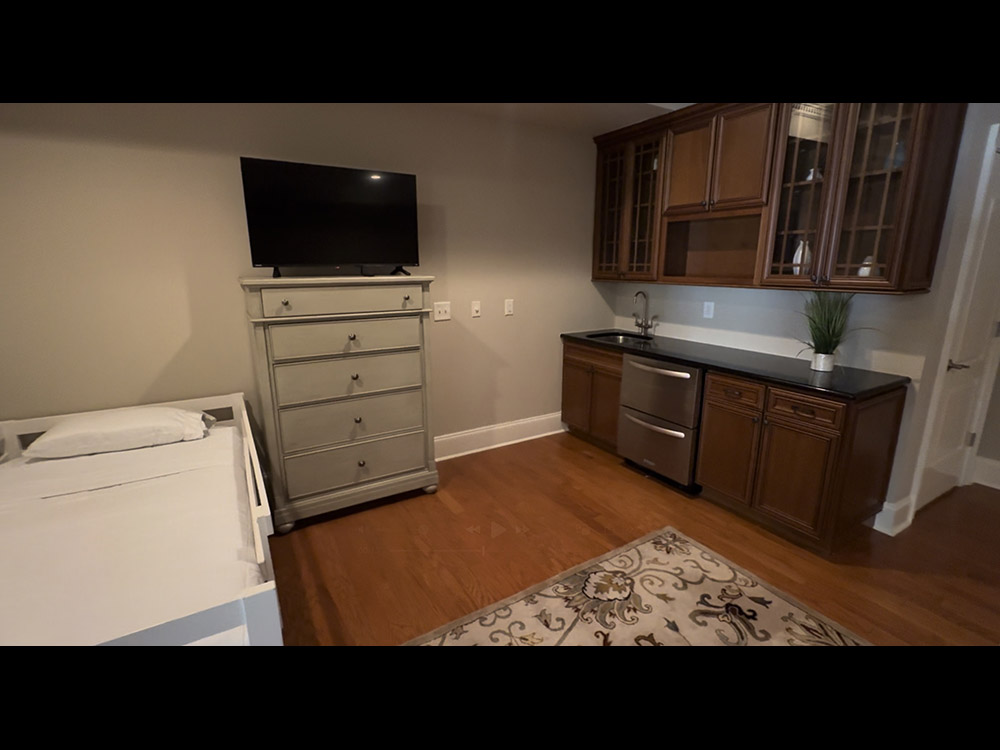 BR 7 kitchen twin 2 tv 1000 x 750