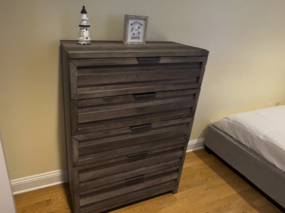 BR 9 dresser 1000 x 75