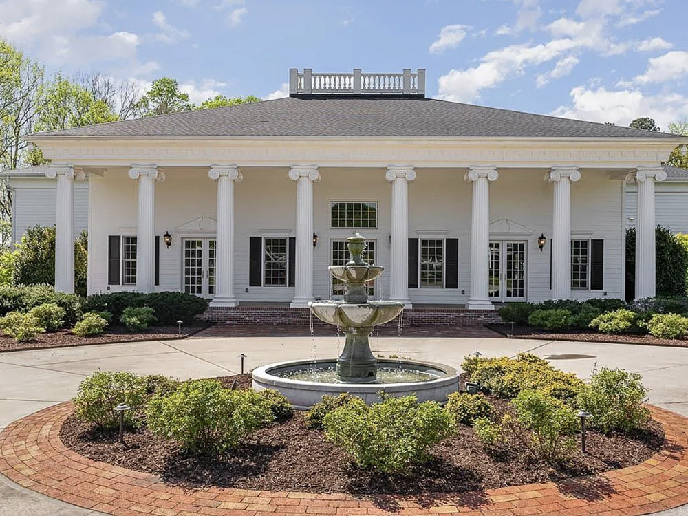 tennis 2 front bldg 1000 x 750